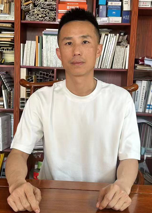 副会长熊字龙