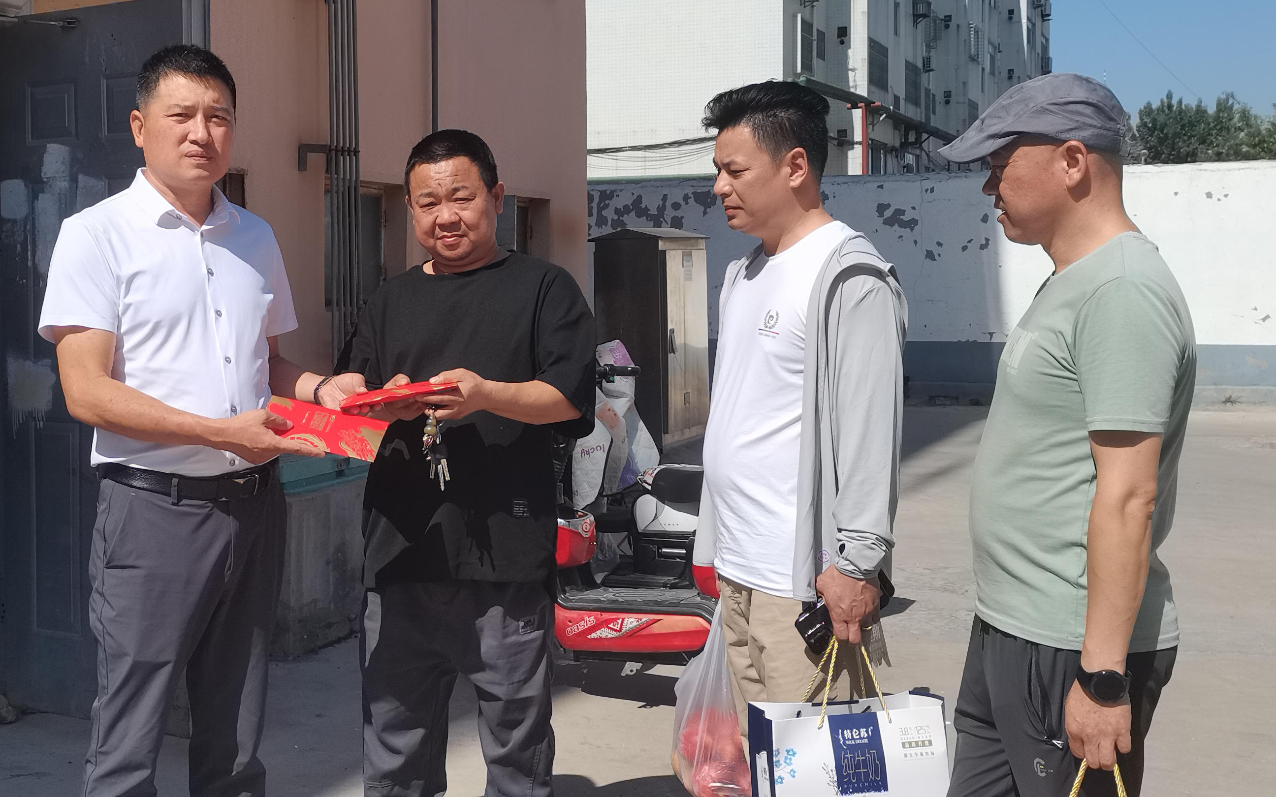 温暖传递 共筑爱心—东营市安徽商会用爱心温暖身边的人